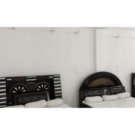 Hotel Shri Nivasa Inn, Kothi Godarpura Екстер'єр фото